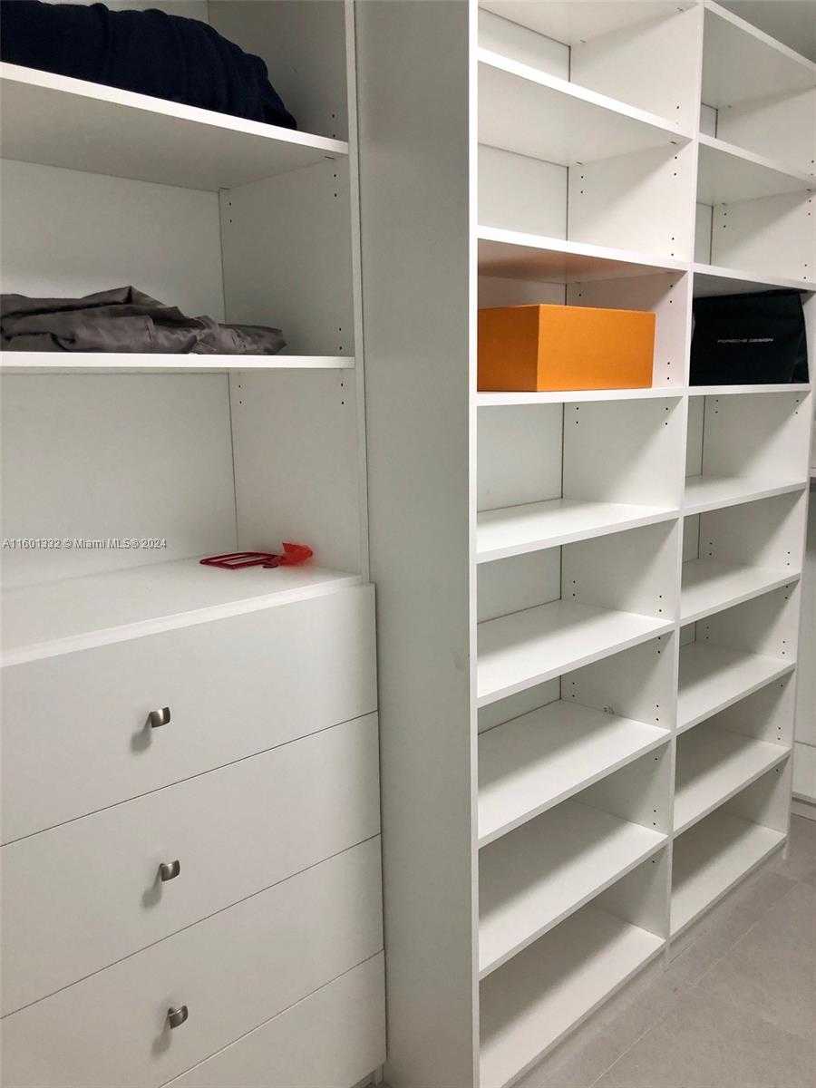 Imagen de Pequeño Objeto
