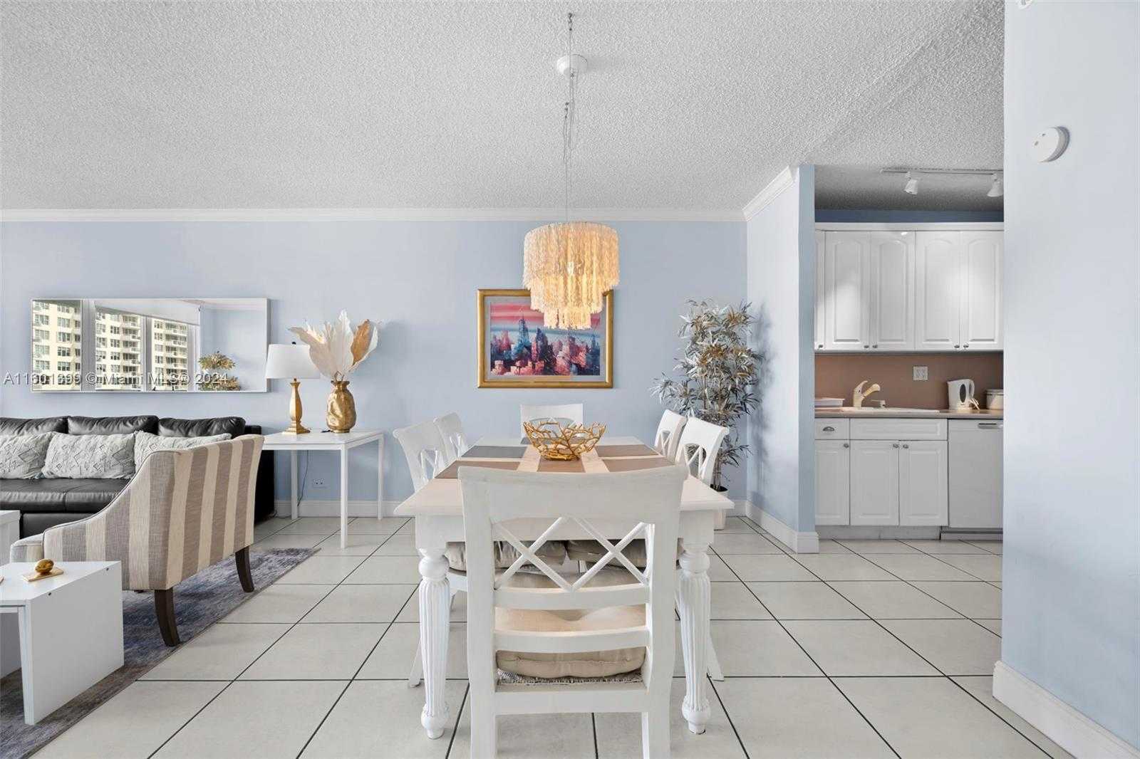 Small Image of 5601 COLLINS AVE #823, Miami Beach Number 11