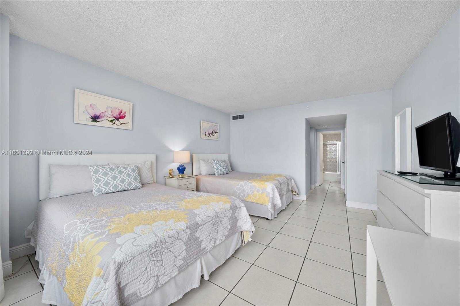 Small Image of 5601 COLLINS AVE #823, Miami Beach Number 18