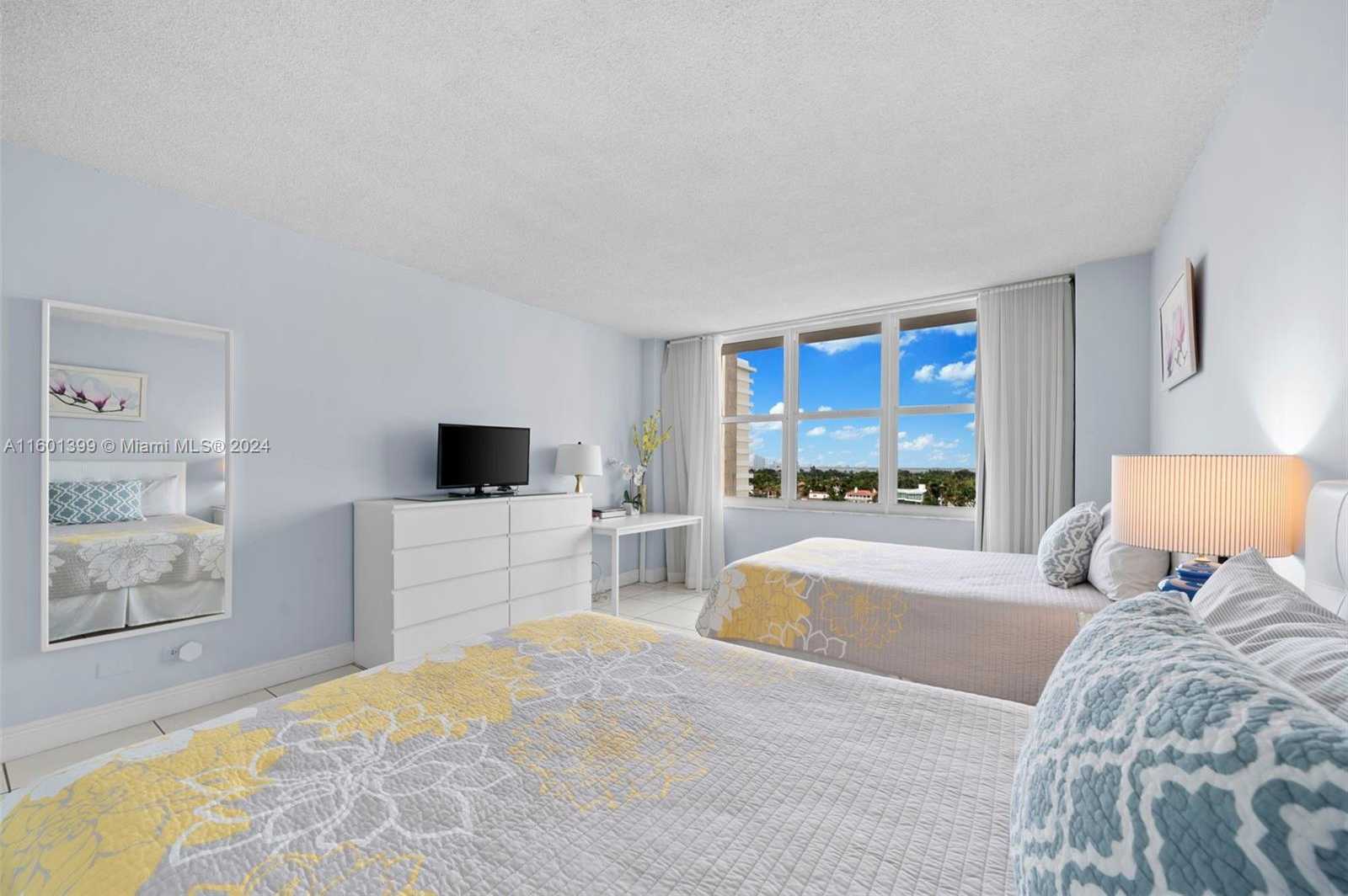 Small Image of 5601 COLLINS AVE #823, Miami Beach Number 19