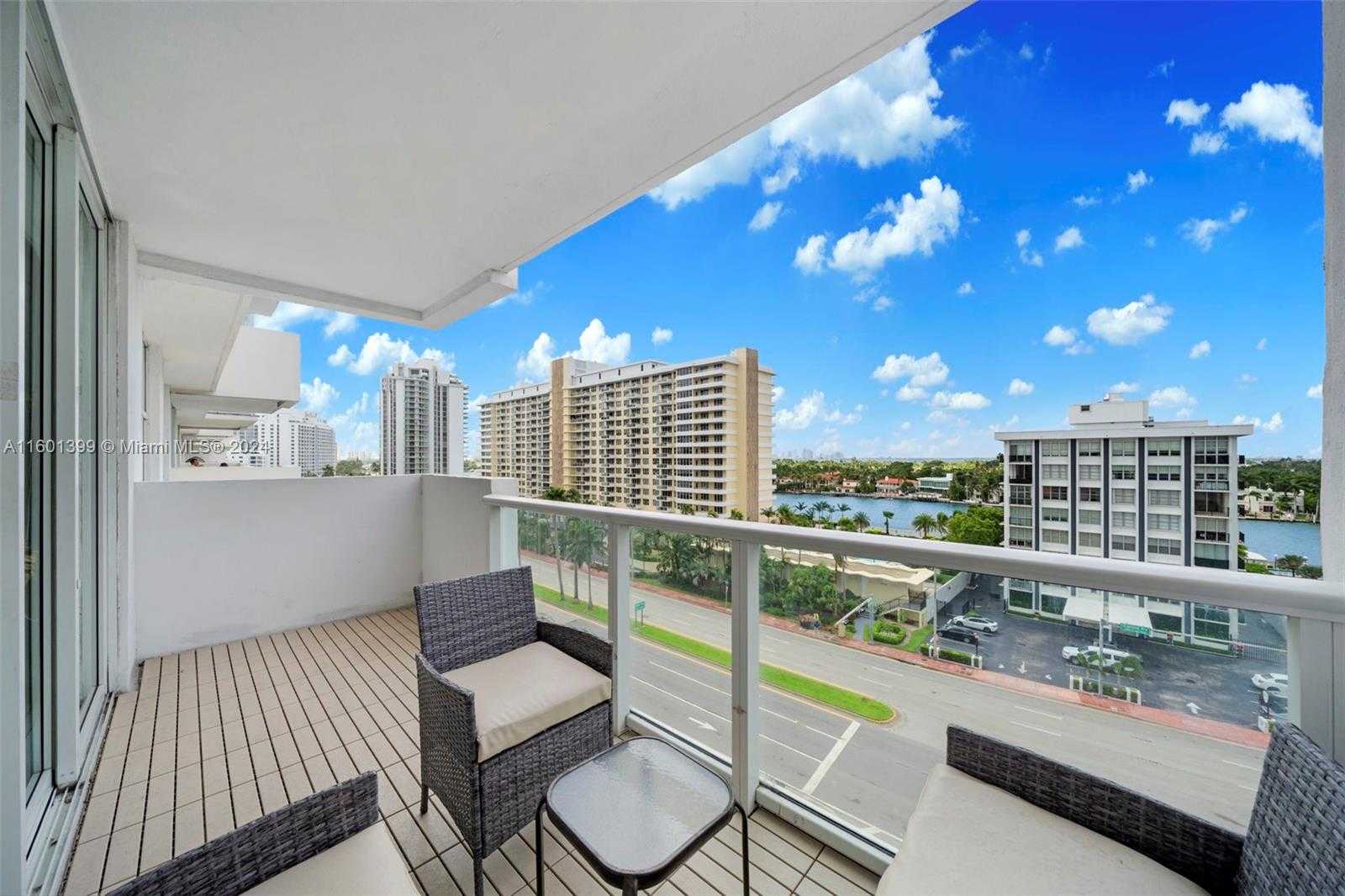 Small Image of 5601 COLLINS AVE #823, Miami Beach Number 24