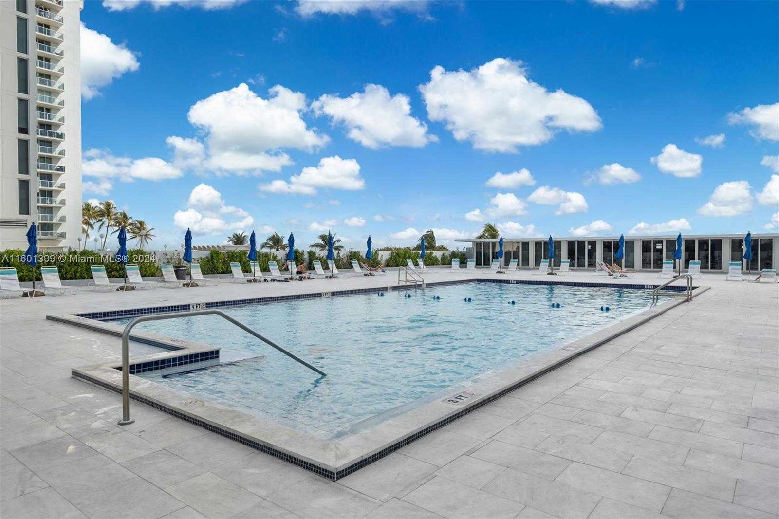 Small Image of 5601 COLLINS AVE #823, Miami Beach Number 28