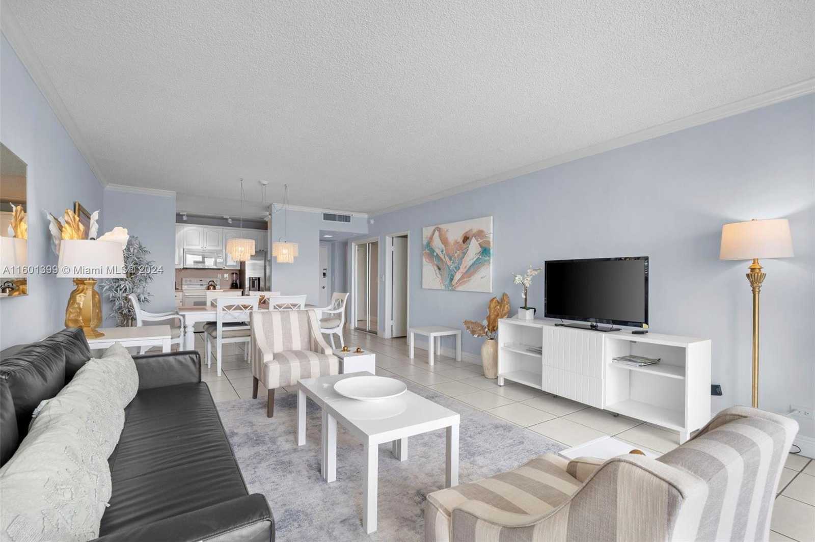 Small Image of 5601 COLLINS AVE #823, Miami Beach Number 5