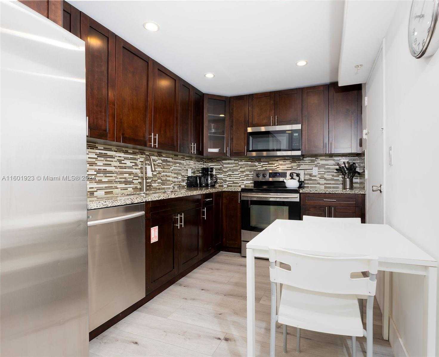 Small Image of 3901 SOUTH OCEAN DR #10P, Hollywood Number 6