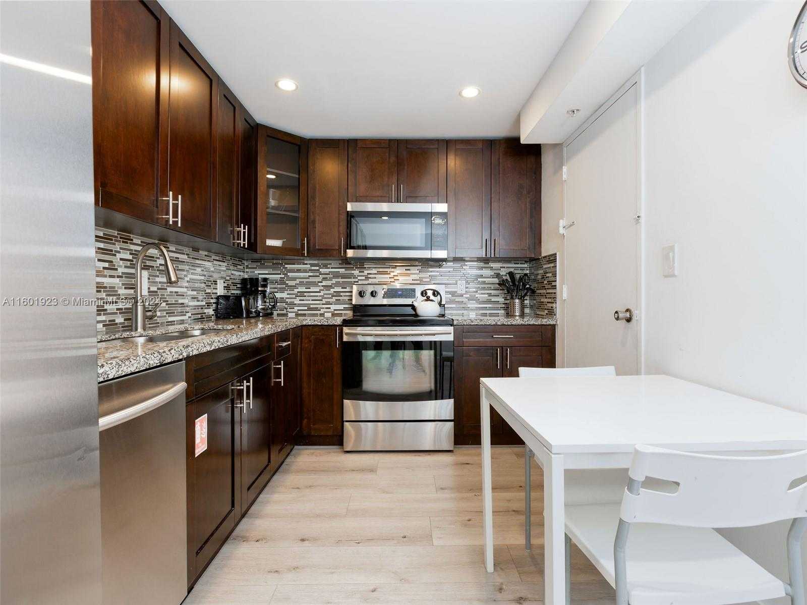 Small Image of 3901 SOUTH OCEAN DR #10P, Hollywood Number 7