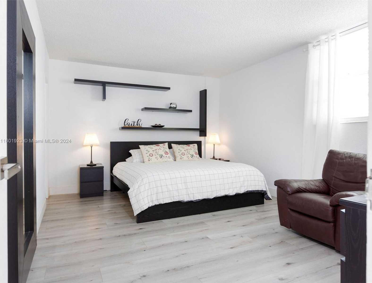 Small Image of 3901 SOUTH OCEAN DR #10P, Hollywood Number 9