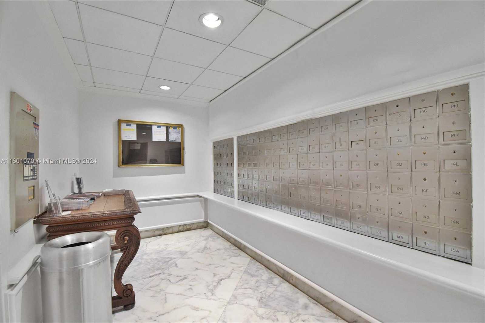 Small Image of 5700 COLLINS AVE #7A, Miami Beach Number 22