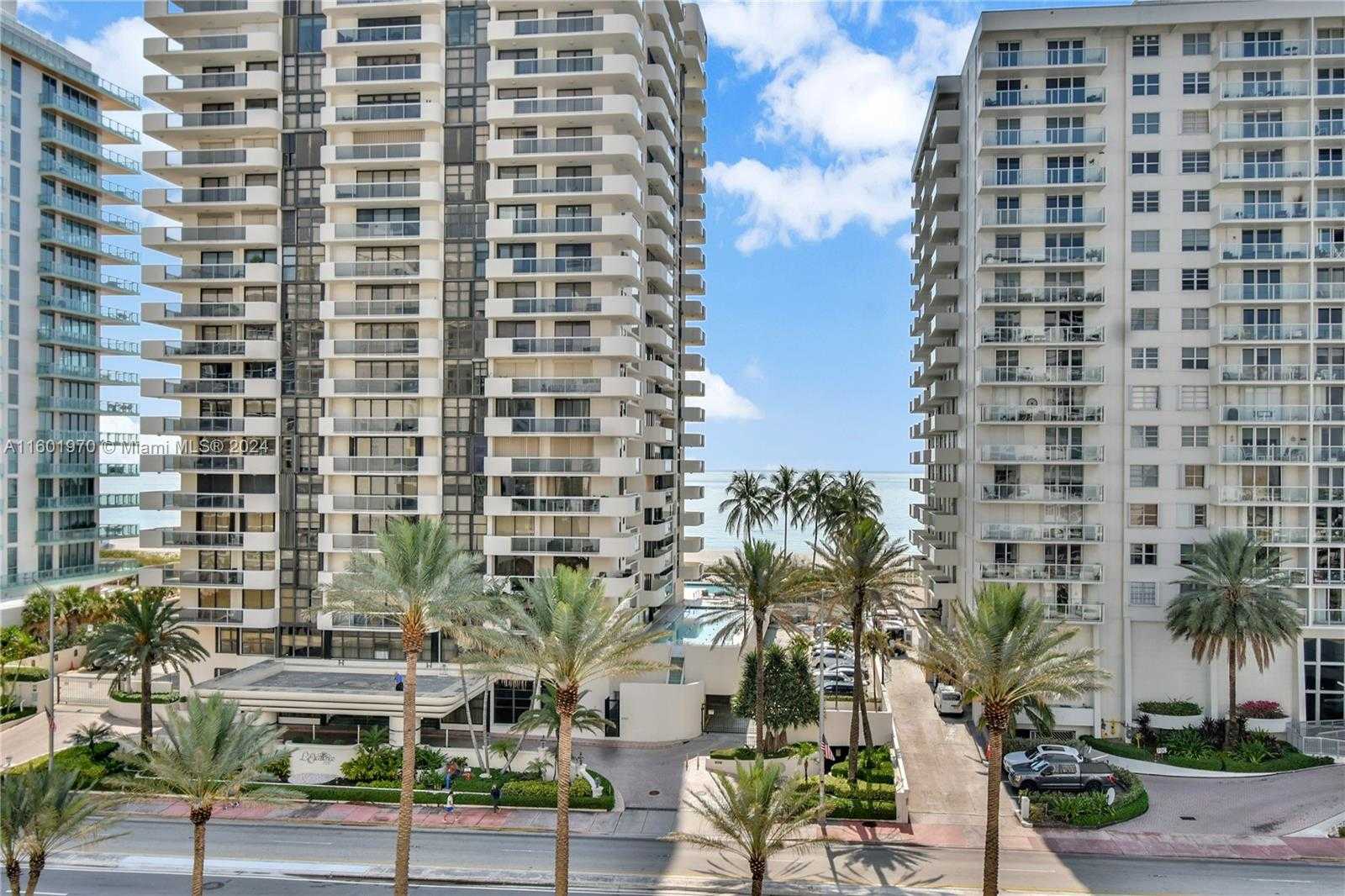 Small Image of 5700 COLLINS AVE #7A, Miami Beach Number 8