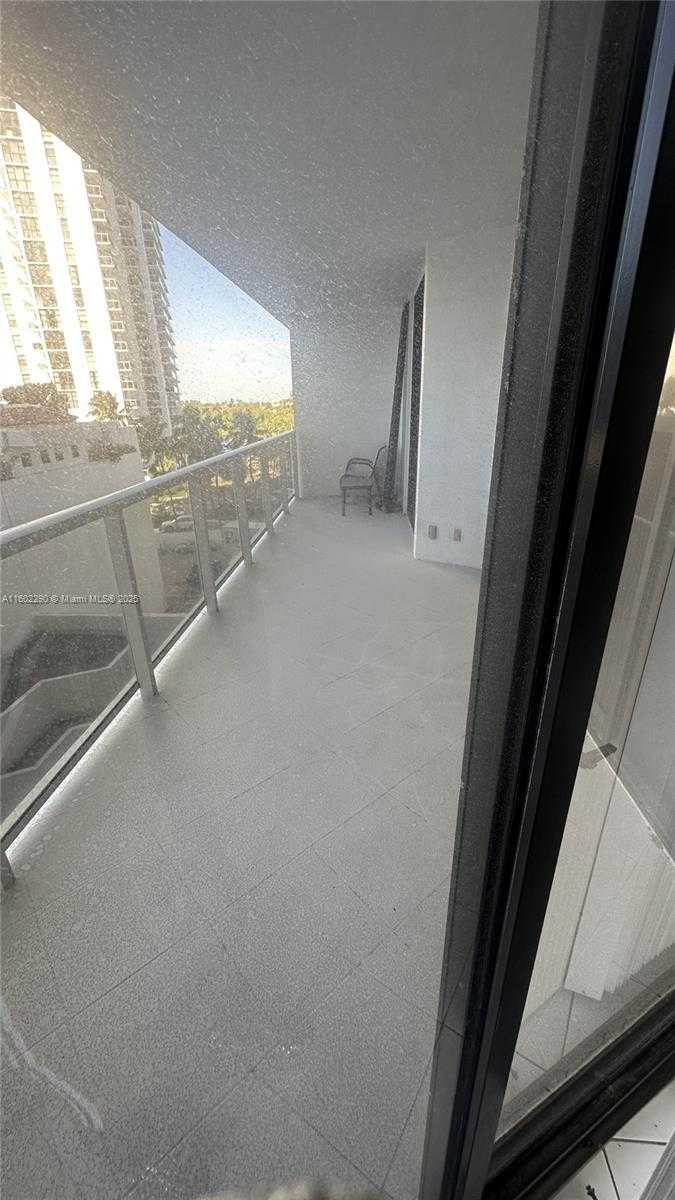 Small Image of 20281 EAST COUNTRY CLUB DR #305, Aventura Number 25