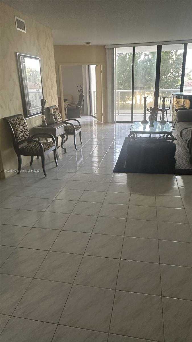 Small Image of 20281 EAST COUNTRY CLUB DR #305, Aventura Number 28