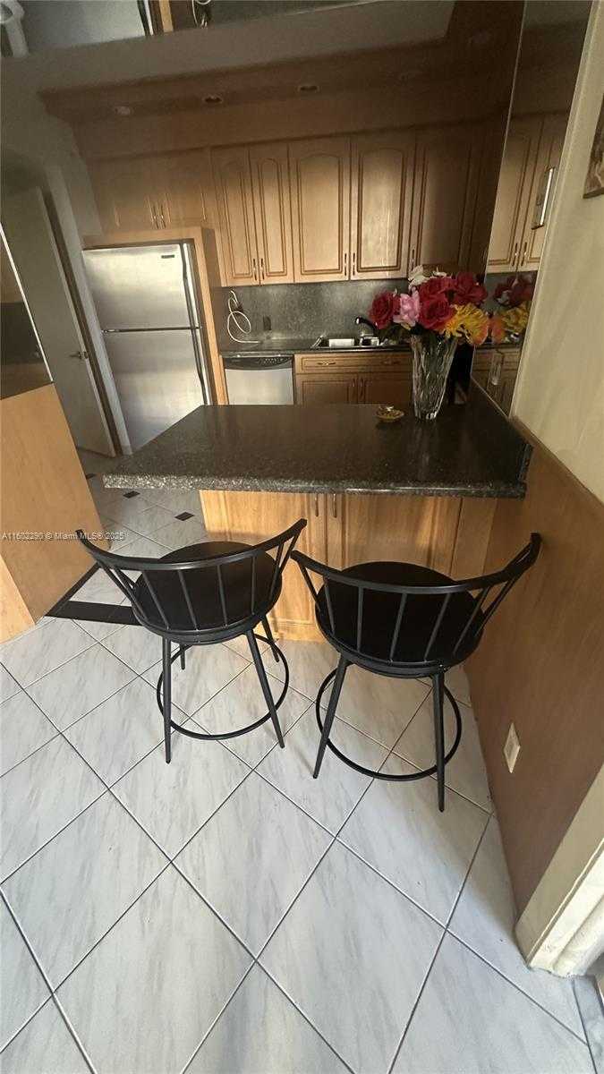 Small Image of 20281 EAST COUNTRY CLUB DR #305, Aventura Number 33