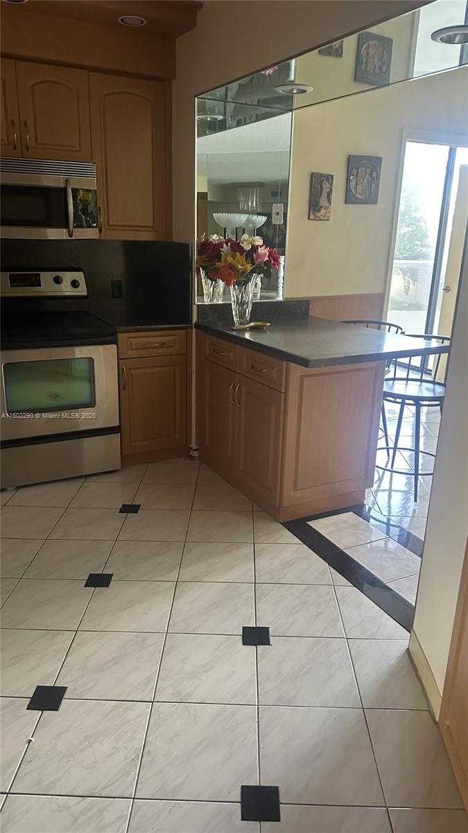 Small Image of 20281 EAST COUNTRY CLUB DR #305, Aventura Number 35