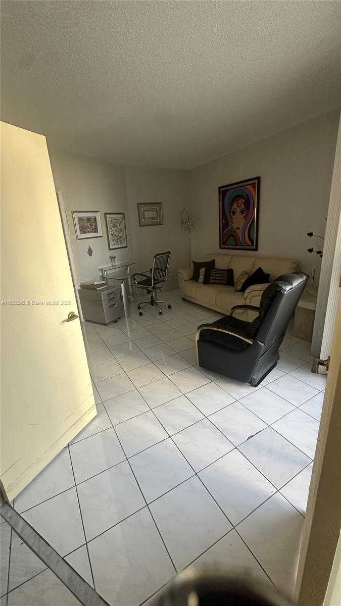 Small Image of 20281 EAST COUNTRY CLUB DR #305, Aventura Number 39