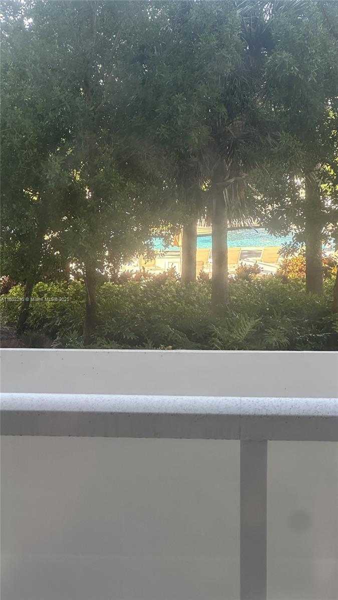 Small Image of 20281 EAST COUNTRY CLUB DR #305, Aventura Number 43