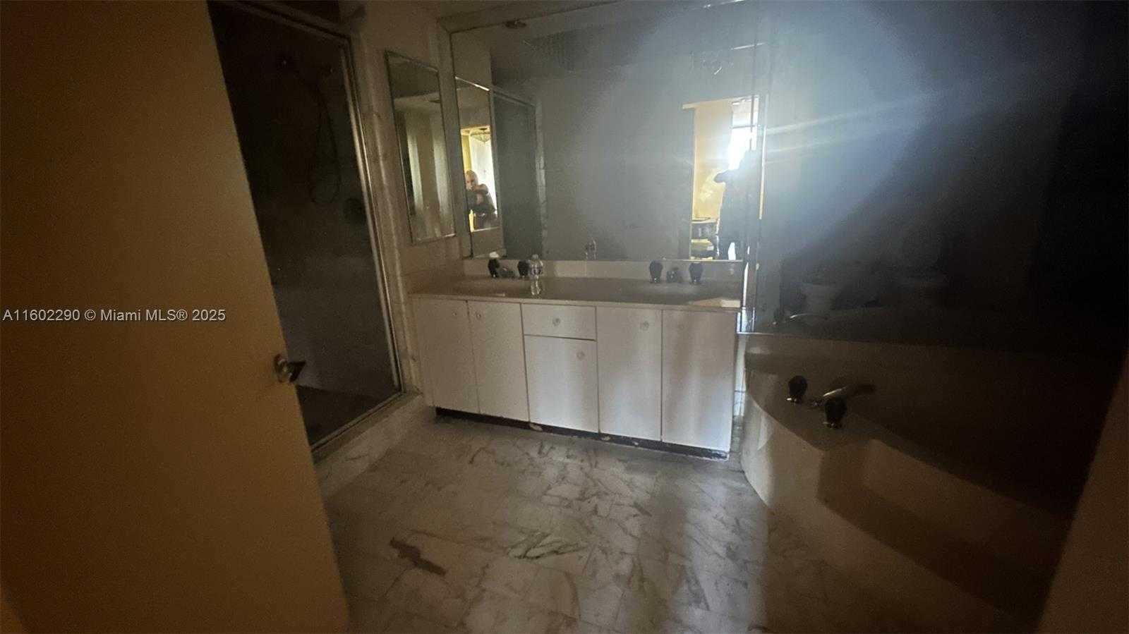 Small Image of 20281 EAST COUNTRY CLUB DR #305, Aventura Number 45