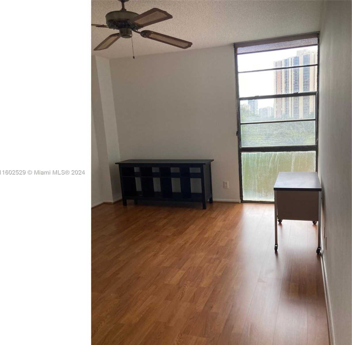 Small Image of 20500 WEST COUNTRY CLUB DR #517, Aventura Number 10