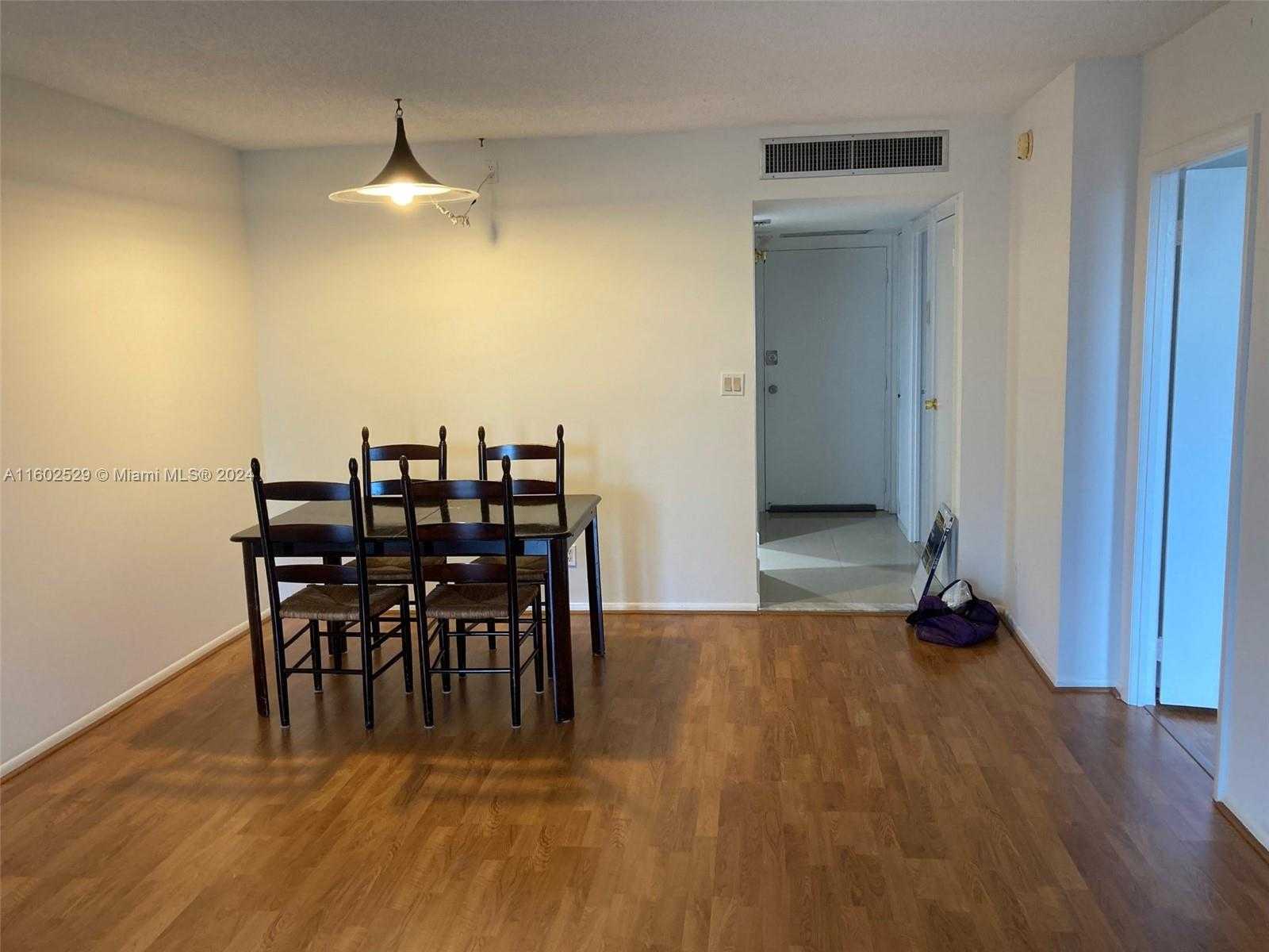 Small Image of 20500 WEST COUNTRY CLUB DR #517, Aventura Number 12