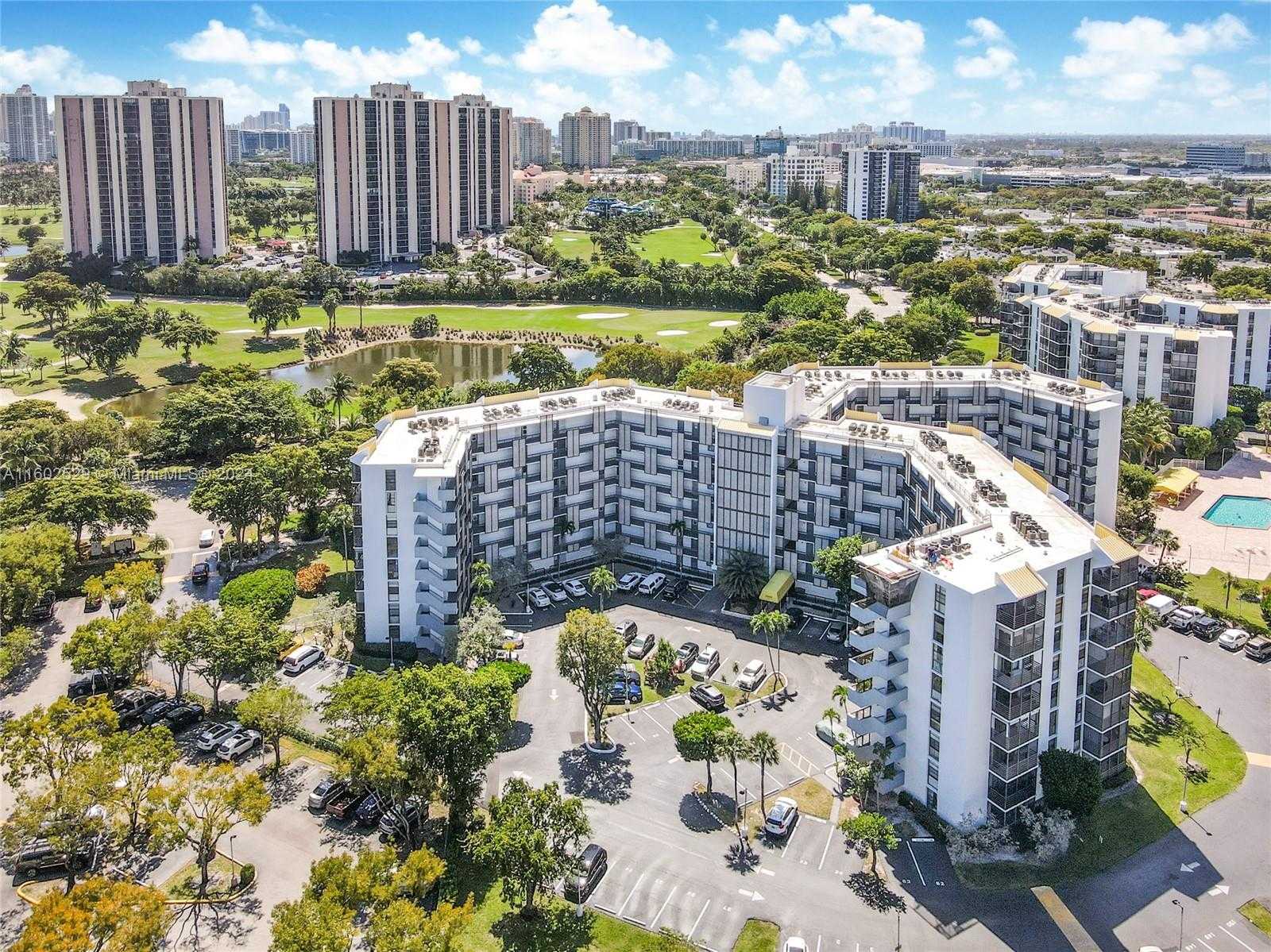 Small Image of 20500 WEST COUNTRY CLUB DR #517, Aventura Number 22