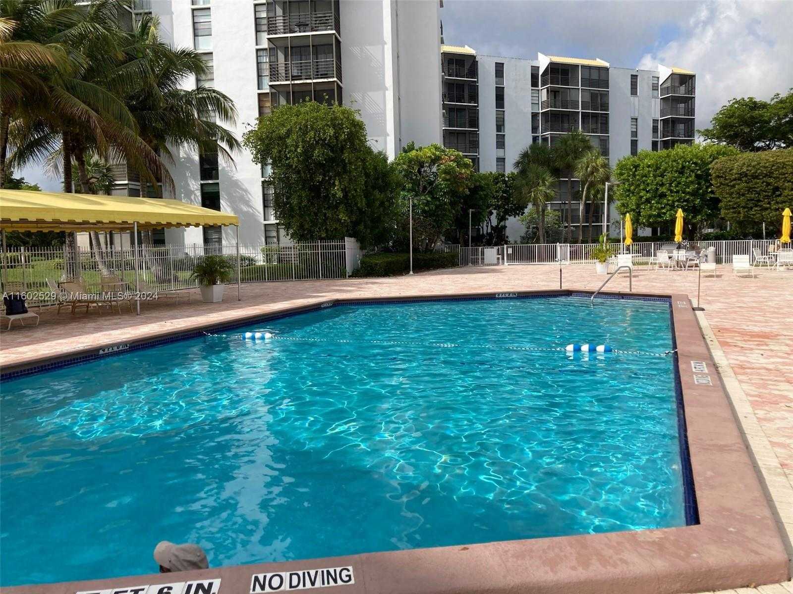 Small Image of 20500 WEST COUNTRY CLUB DR #517, Aventura Number 27