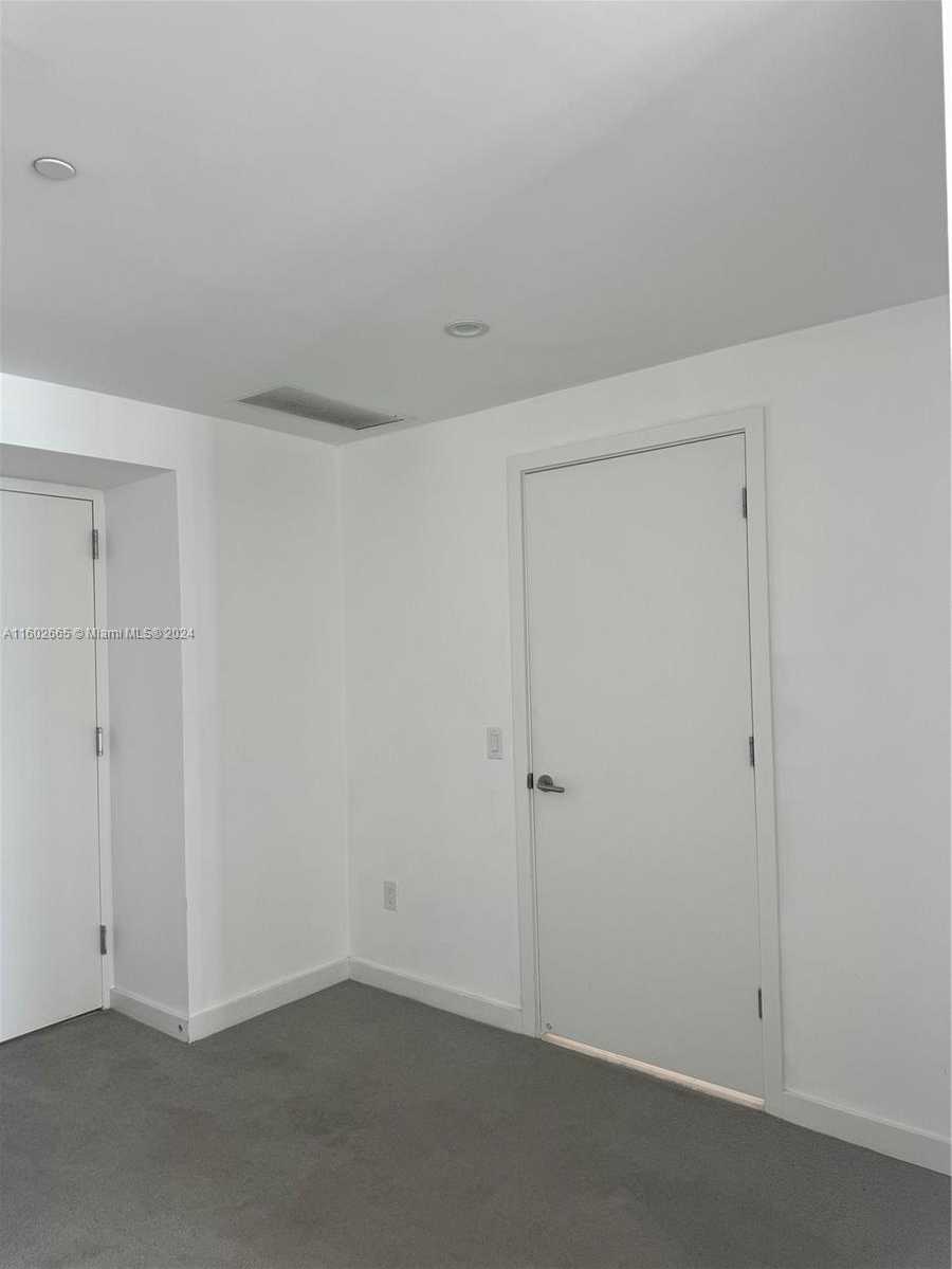 Small Image of 501 NORTH EAST 31ST ST #2304, Miami Number 5