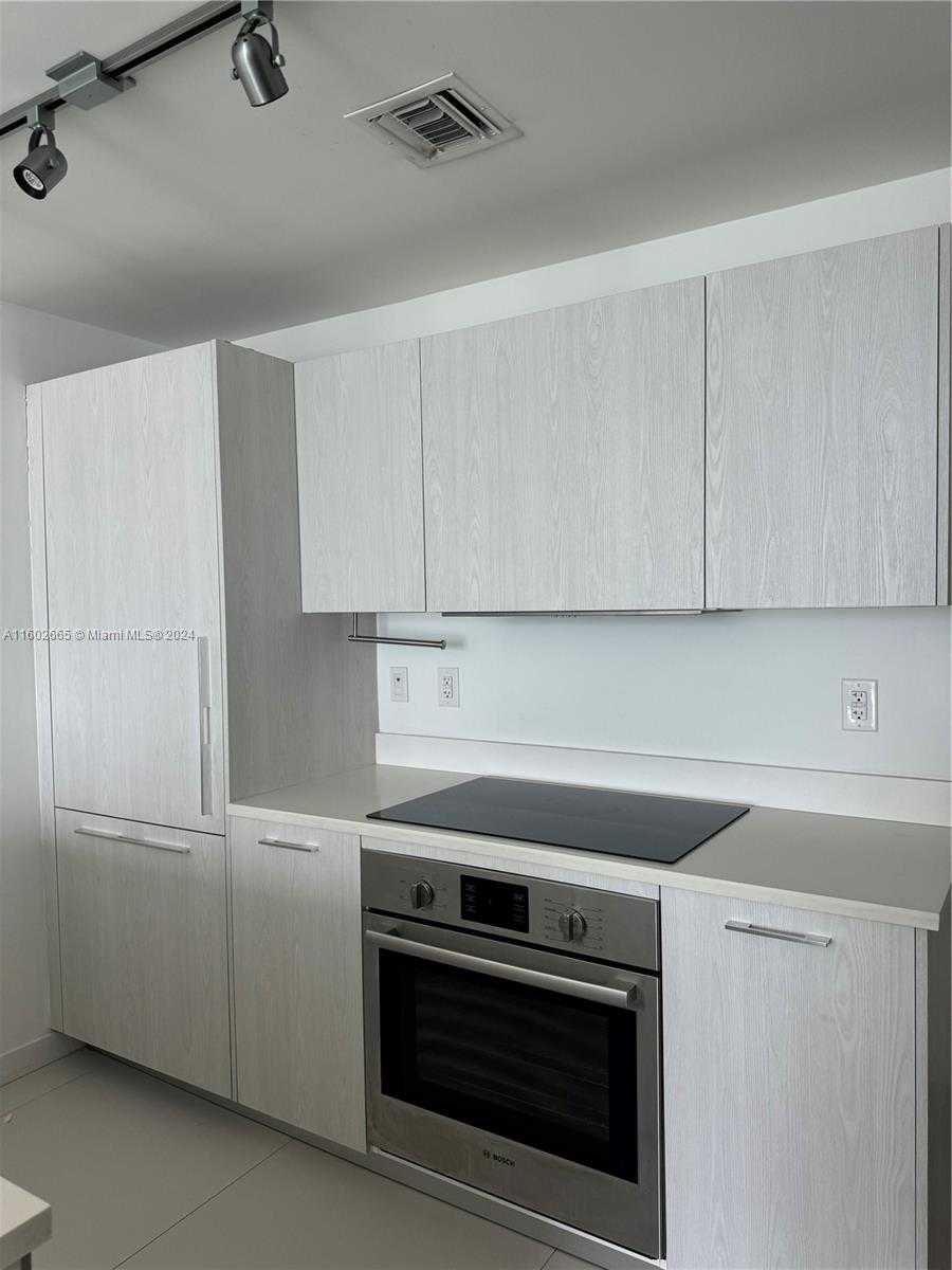 Small Image of 501 NORTH EAST 31ST ST #2304, Miami Number 7