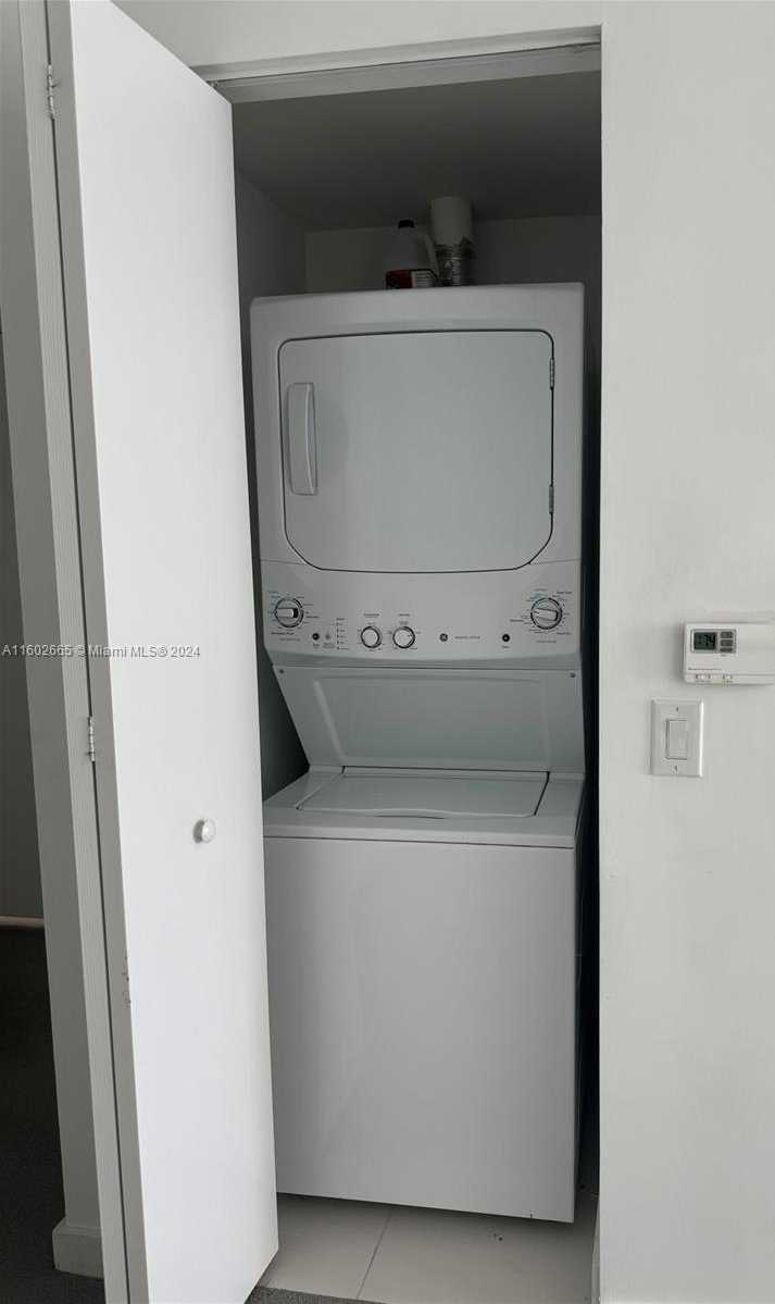 Small Image of 501 NORTH EAST 31ST ST #2304, Miami Number 9