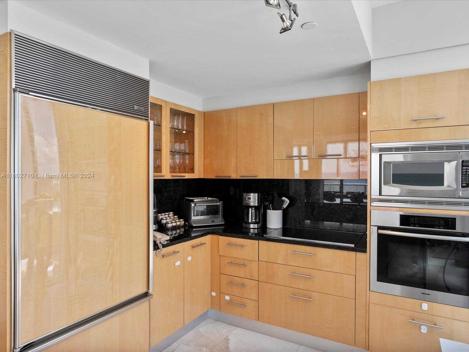 Small Image of 6799 COLLINS AVE #702, Miami Beach Number 18