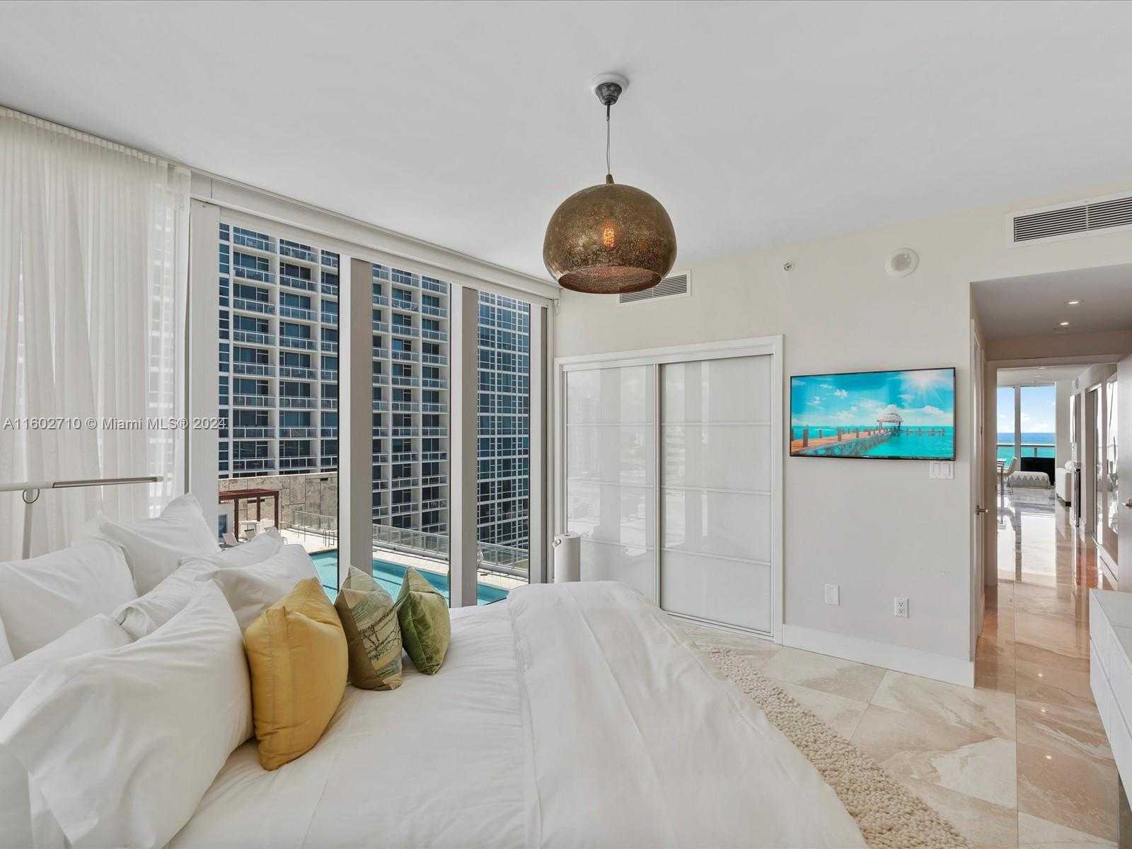 Small Image of 6799 COLLINS AVE #702, Miami Beach Number 26