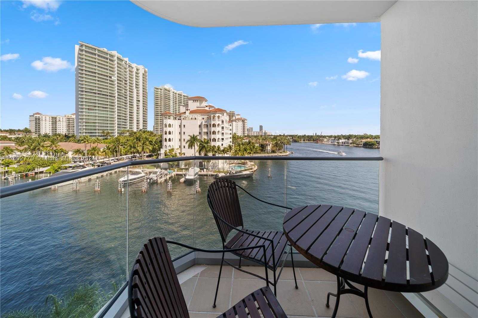 Small Image of 19707 TURNBERRY WAY #6K, Aventura Number 12