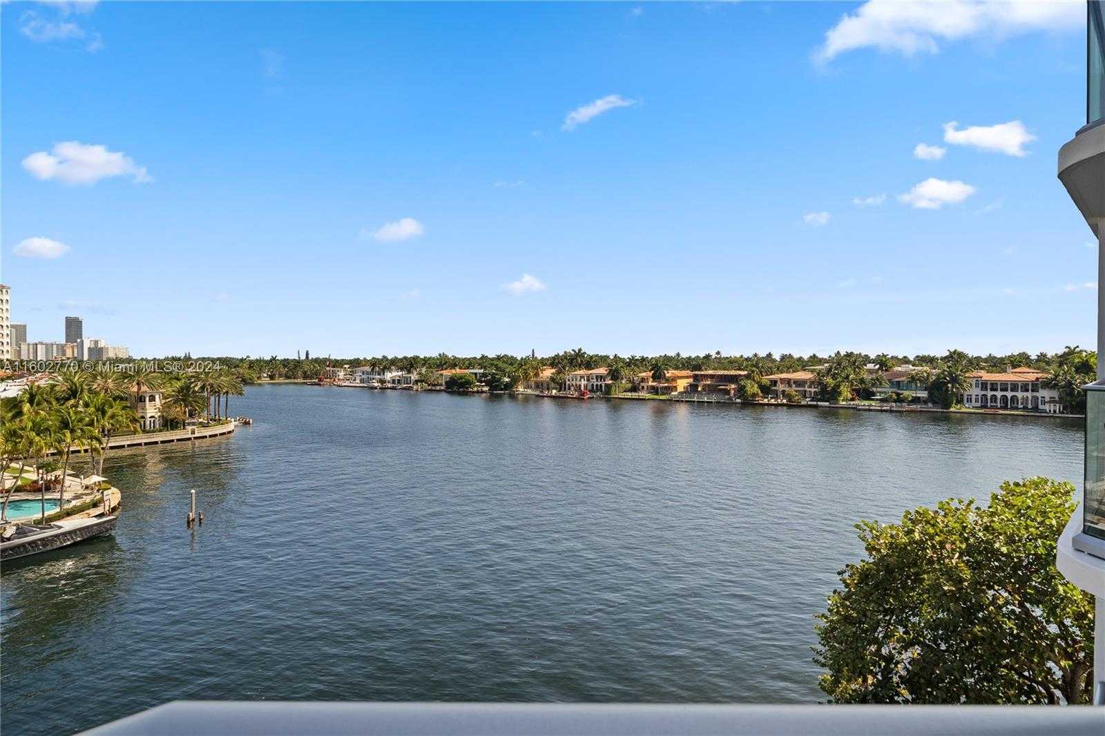 Small Image of 19707 TURNBERRY WAY #6K, Aventura Number 3