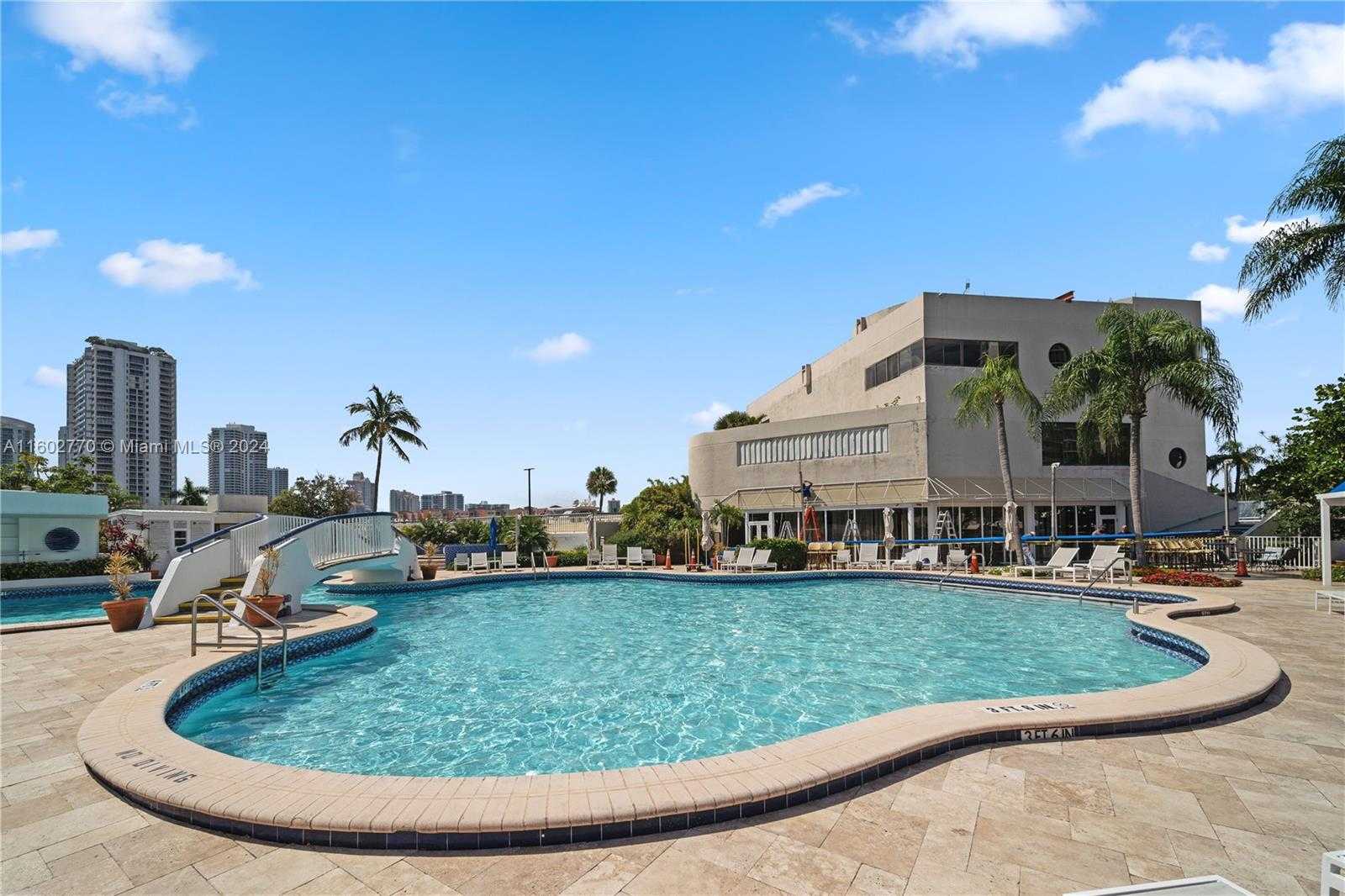 Small Image of 19707 TURNBERRY WAY #6K, Aventura Number 30