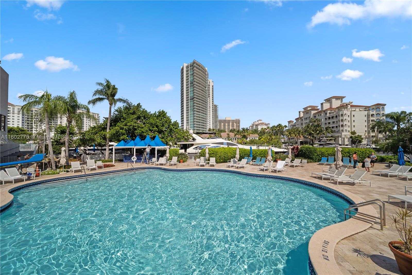 Small Image of 19707 TURNBERRY WAY #6K, Aventura Number 32