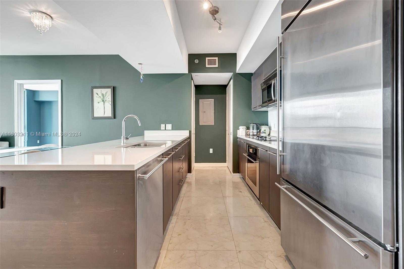 Small Image of 55 SOUTH EAST 6TH ST #3903, Miami Number 3