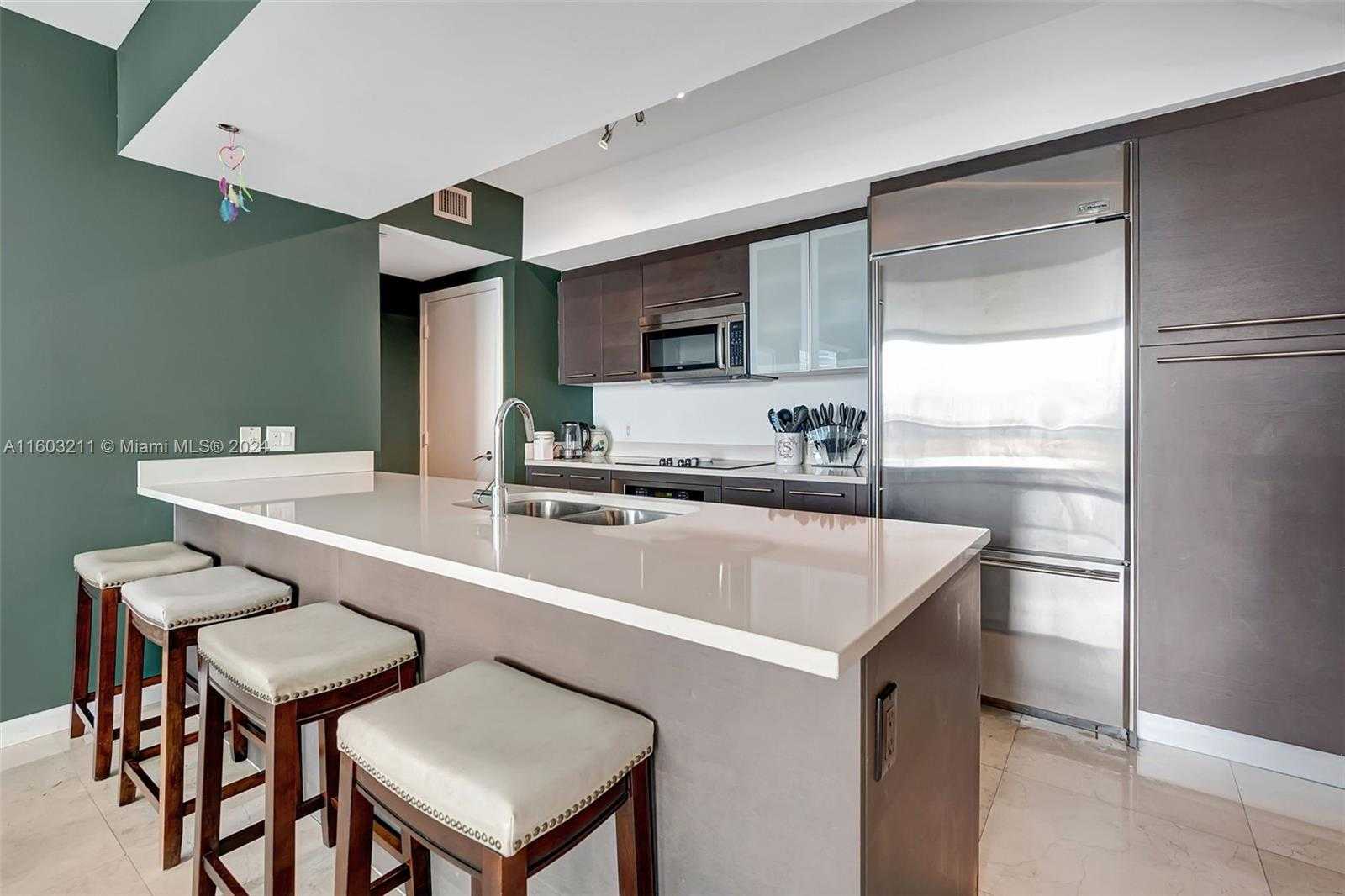Small Image of 55 SOUTH EAST 6TH ST #3903, Miami Number 4