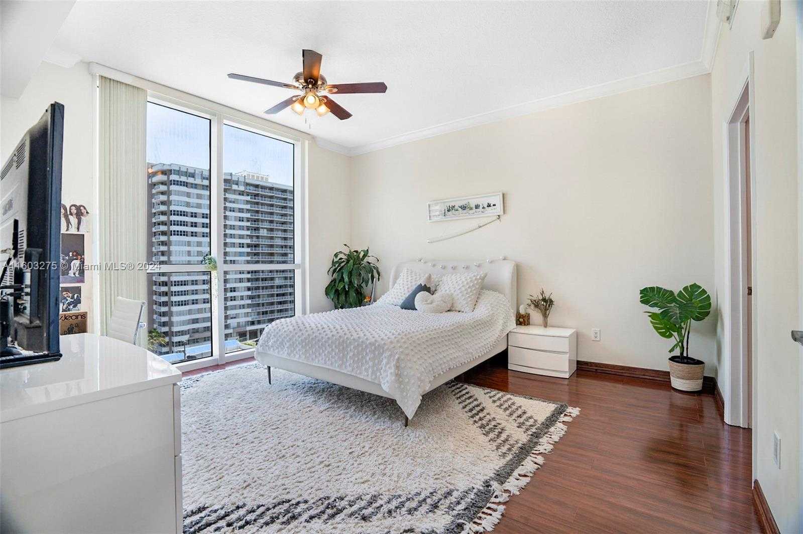 Small Image of 1945 SOUTH OCEAN DR #901, Hallandale Beach Number 32