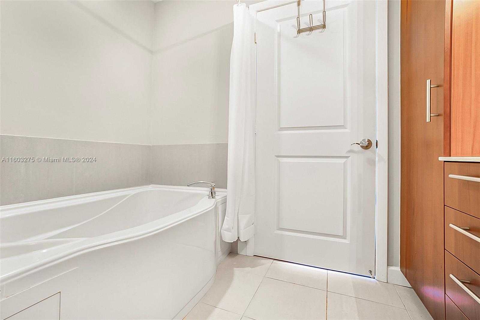 Small Image of 1945 SOUTH OCEAN DR #901, Hallandale Beach Number 39