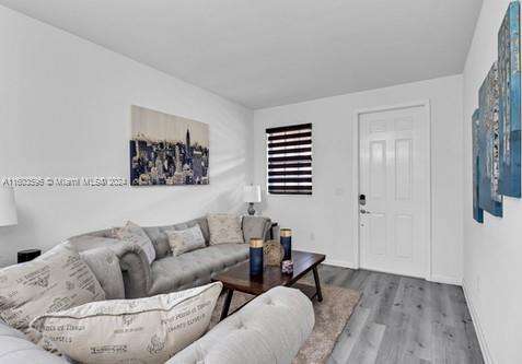 Small Image of 104 SOUTH EAST 34 TERRACE #104, Homestead Number 11
