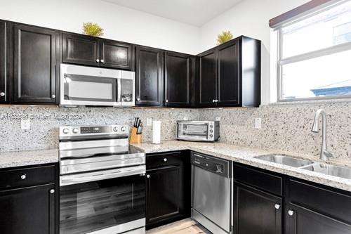 Small Image of 104 SOUTH EAST 34 TERRACE #104, Homestead Number 18