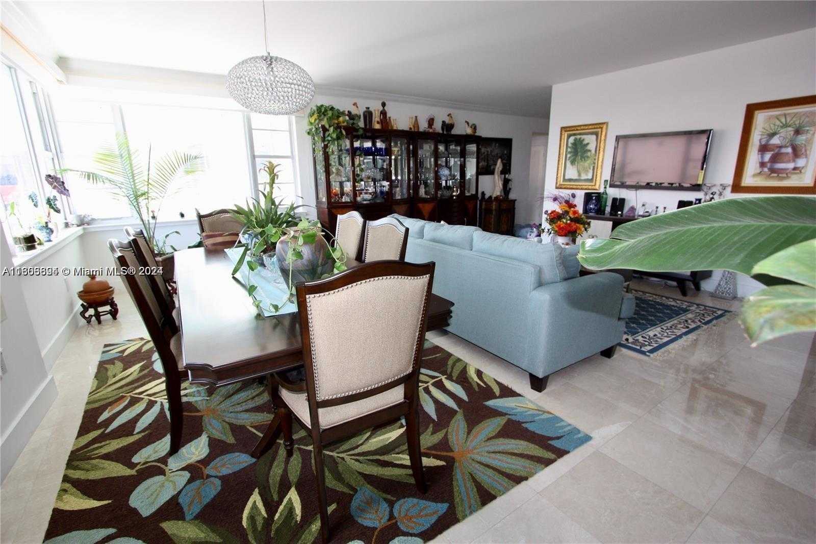 Small Image of 5255 #15B, Miami Beach Number 17