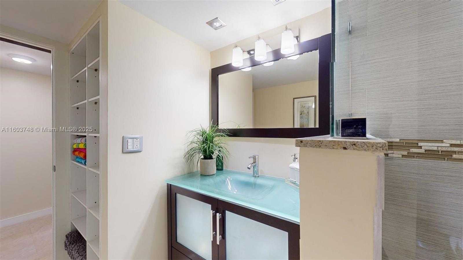 Small Image of 1912 SOUTH OCEAN DR #12C, Hallandale Beach Number 33