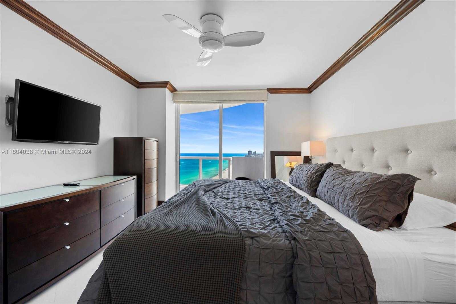 Small Image of 6365 COLLINS AVE #3904, Miami Beach Number 16