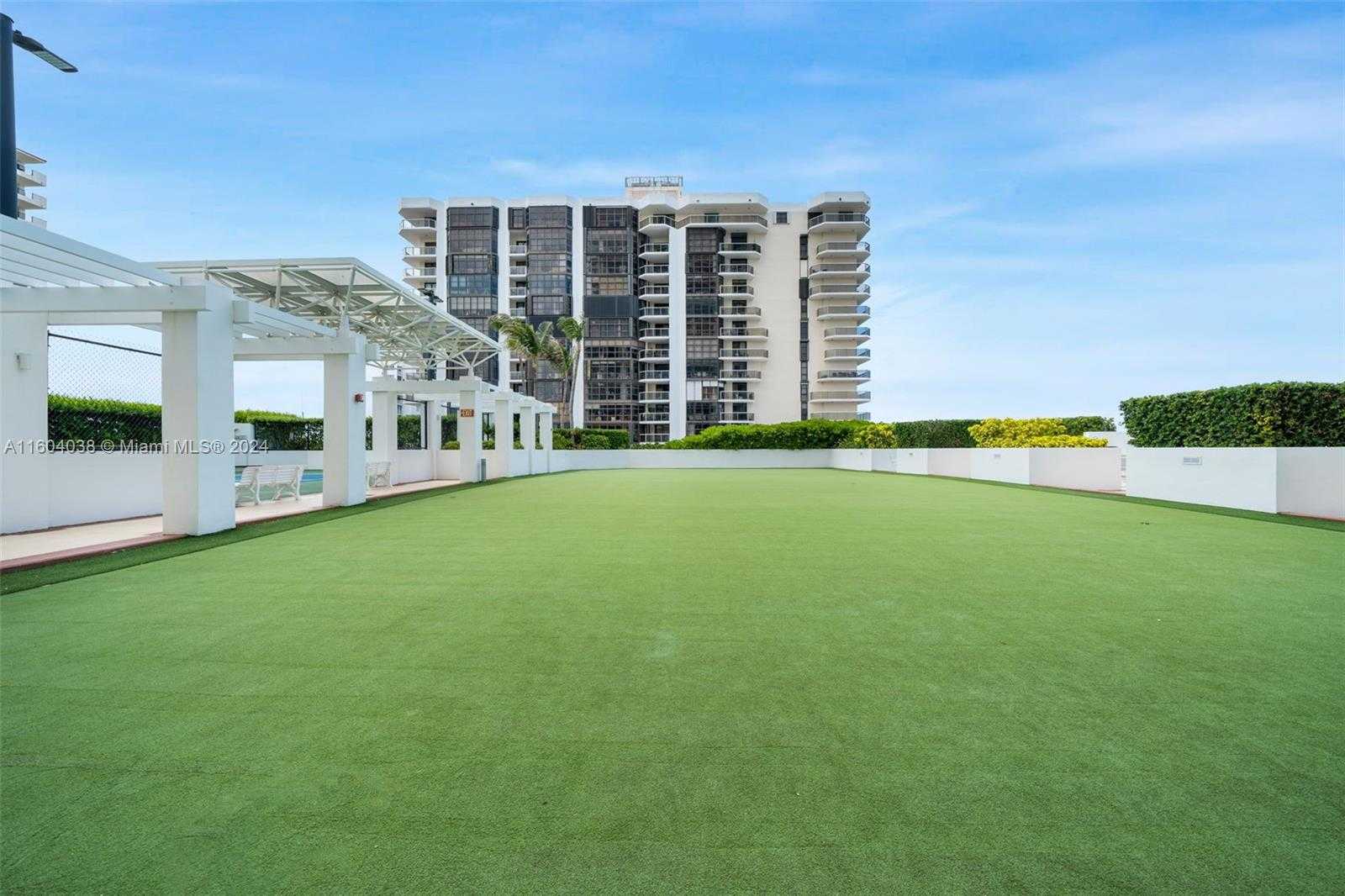 Small Image of 6365 COLLINS AVE #3904, Miami Beach Number 37