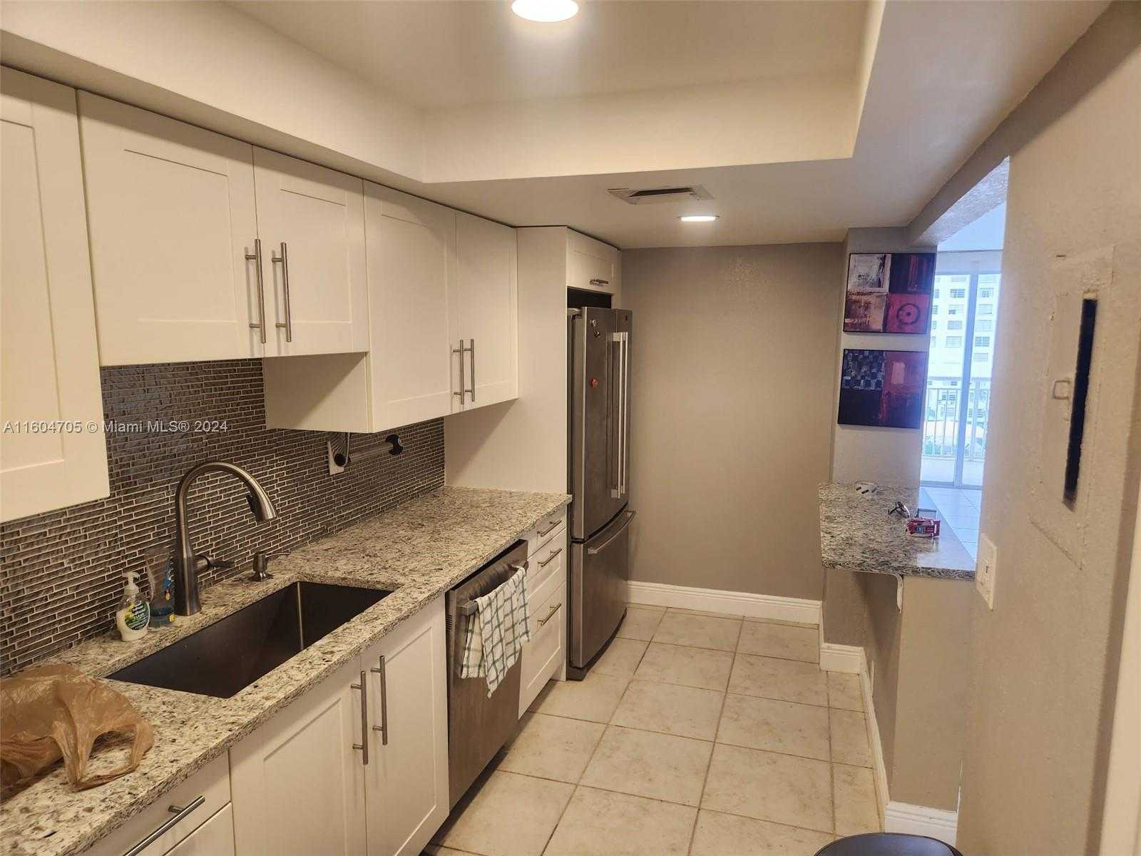 Small Image of 18071 BISCAYNE BLVD #602, Aventura Number 10