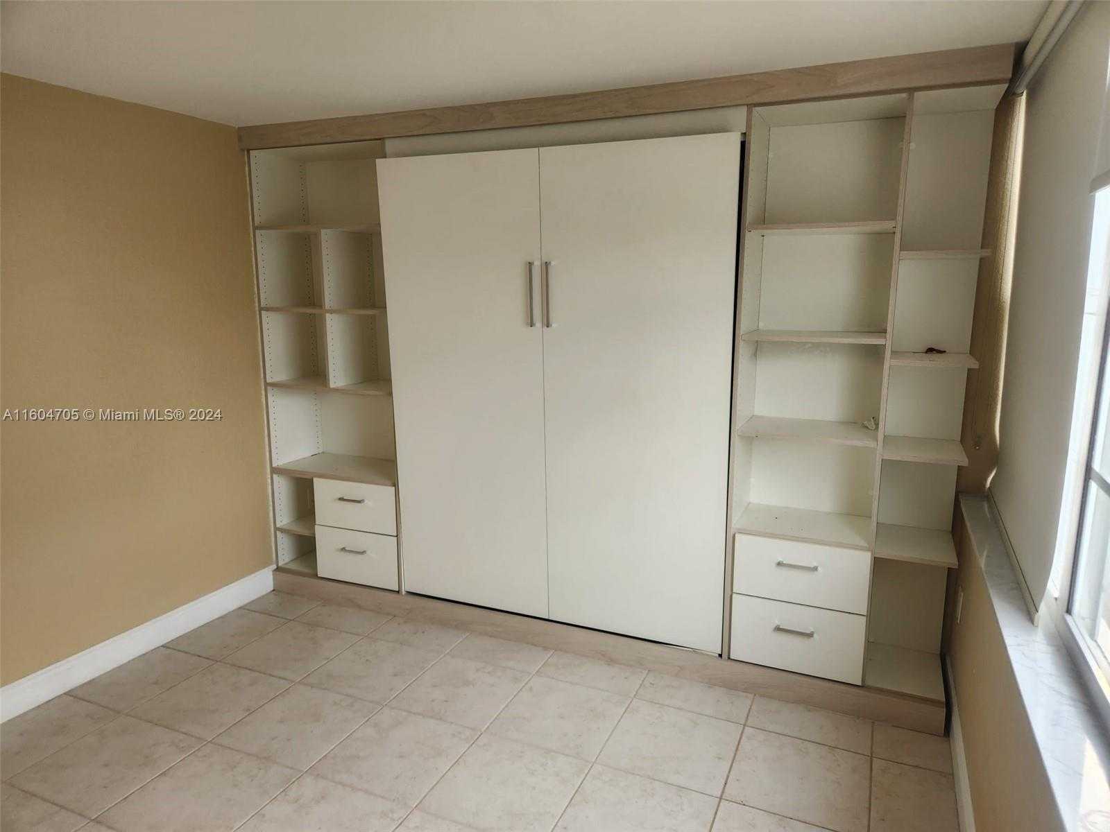 Small Image of 18071 BISCAYNE BLVD #602, Aventura Number 13