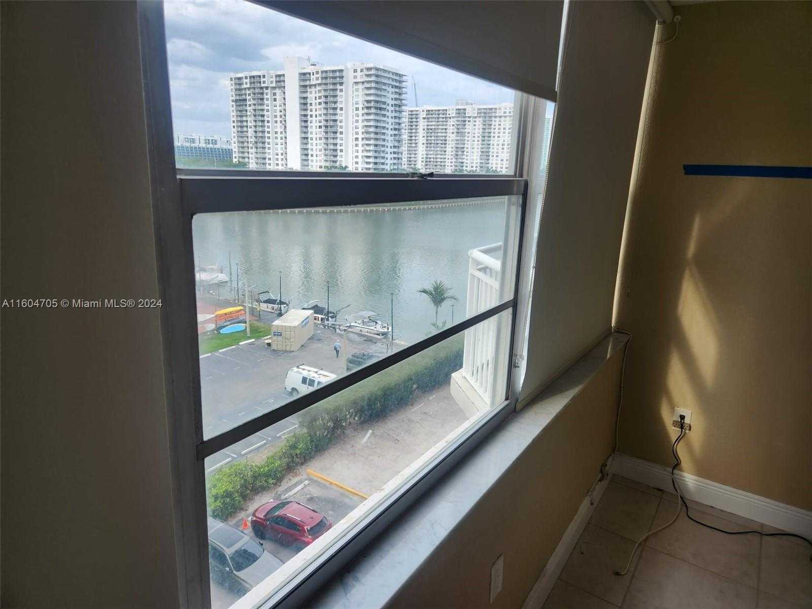 Small Image of 18071 BISCAYNE BLVD #602, Aventura Number 15
