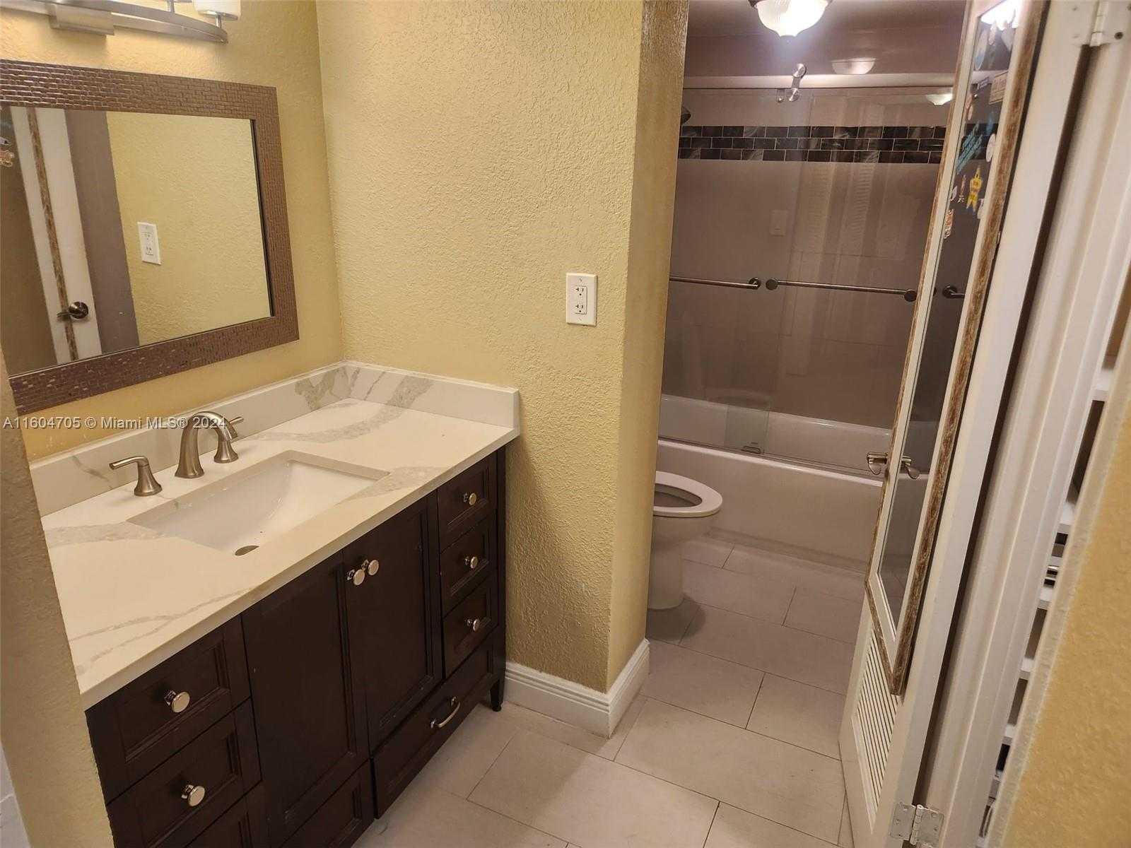 Small Image of 18071 BISCAYNE BLVD #602, Aventura Number 23