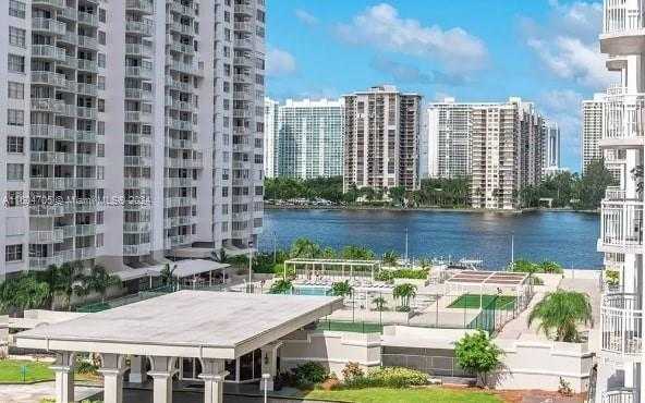 Small Image of 18071 BISCAYNE BLVD #602, Aventura Number 39
