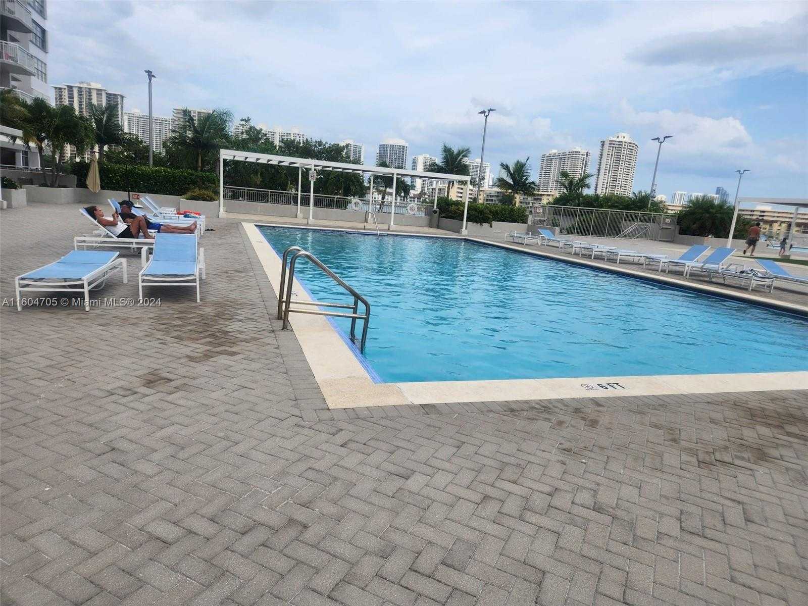 Small Image of 18071 BISCAYNE BLVD #602, Aventura Number 4