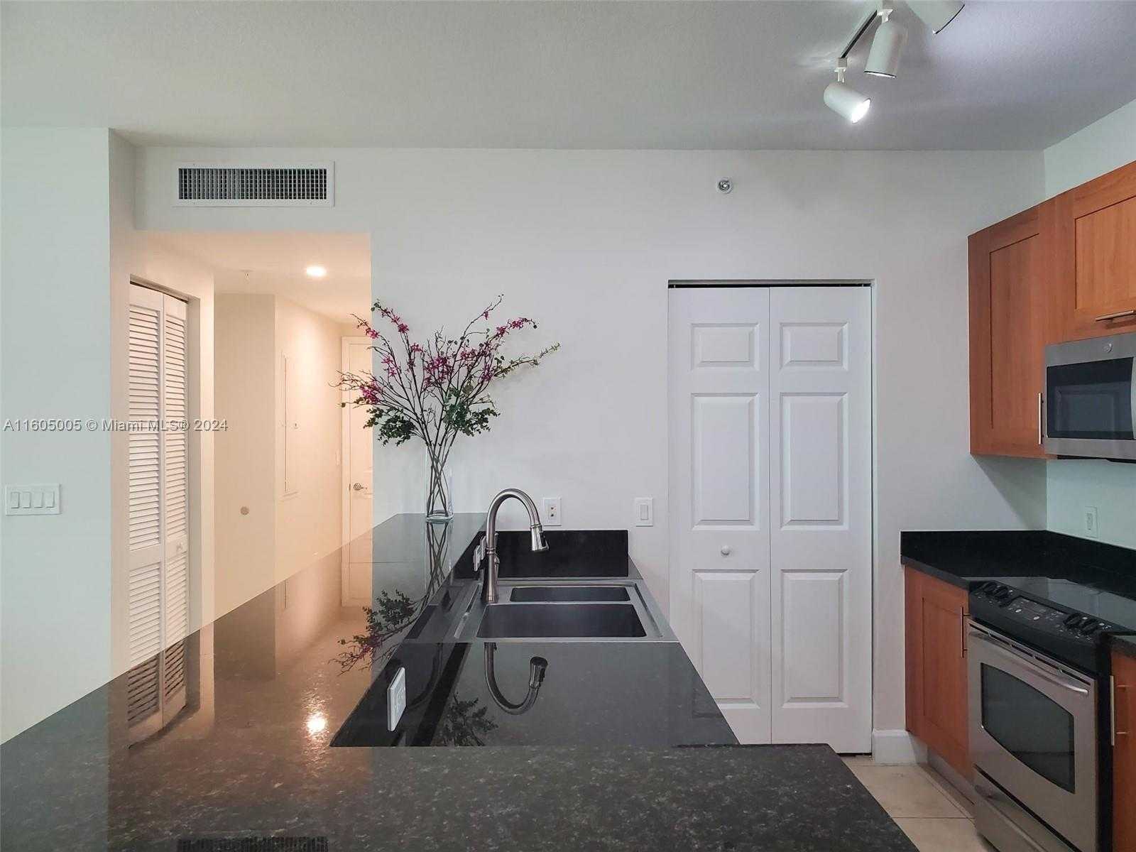 Small Image of 1300 PONCE DE LEON BLVD #1000, Coral Gables Number 3