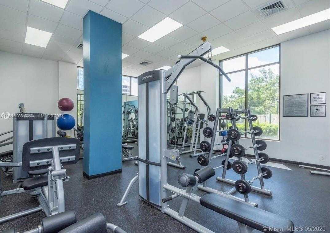 Small Image of 100 BAYVIEW DR #1405, Sunny Isles Beach Number 44